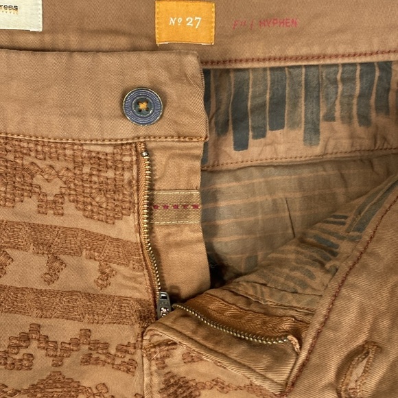 Pilcro Hyphen embroidered shorts tan size 27 boho cottagecore Aztec embroidery - Picture 2 of 10